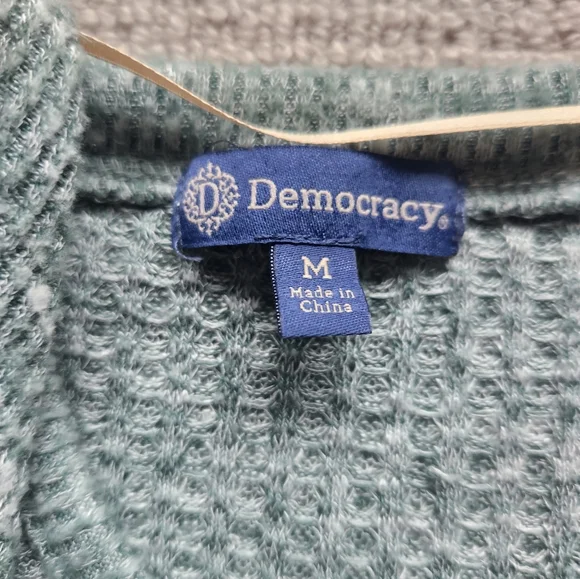 Democracy Sweater - Picture 3 of 4